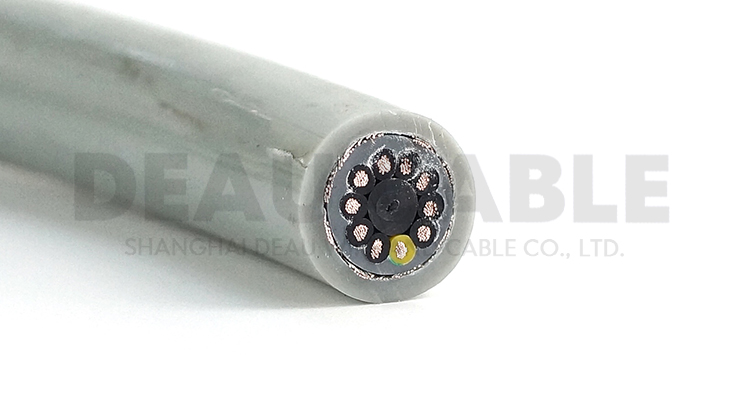 典型應(yīng)用適用于連續(xù)往復(fù)運(yùn)動下的安裝， 特別是工業(yè)作用環(huán)境下的頻繁彎曲場合， 如現(xiàn)代化機(jī)械標(biāo)準(zhǔn)部件的拖鏈中及物流系統(tǒng)、 操控系統(tǒng)、機(jī)械自動化系統(tǒng)等。數(shù)控機(jī)床、 電子設(shè)備、 五金沖壓、木材石材機(jī)械、玻璃與門窗機(jī)械、 注塑機(jī)、 機(jī)械 （人） 手、 建筑機(jī)械、 重型機(jī)器廠 、汽車制造、 起重運(yùn)輸設(shè)備、 自動化倉庫、 碼頭、 消防車等的室內(nèi)外環(huán)境需要屏蔽的場所。 特別應(yīng)用重機(jī)械負(fù)荷， 海岸、 港口、 野外， 高低溫、 高污染等惡劣環(huán)境場所.